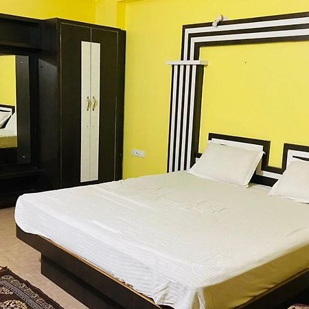 Hotel M J Residency Puri Exterior foto