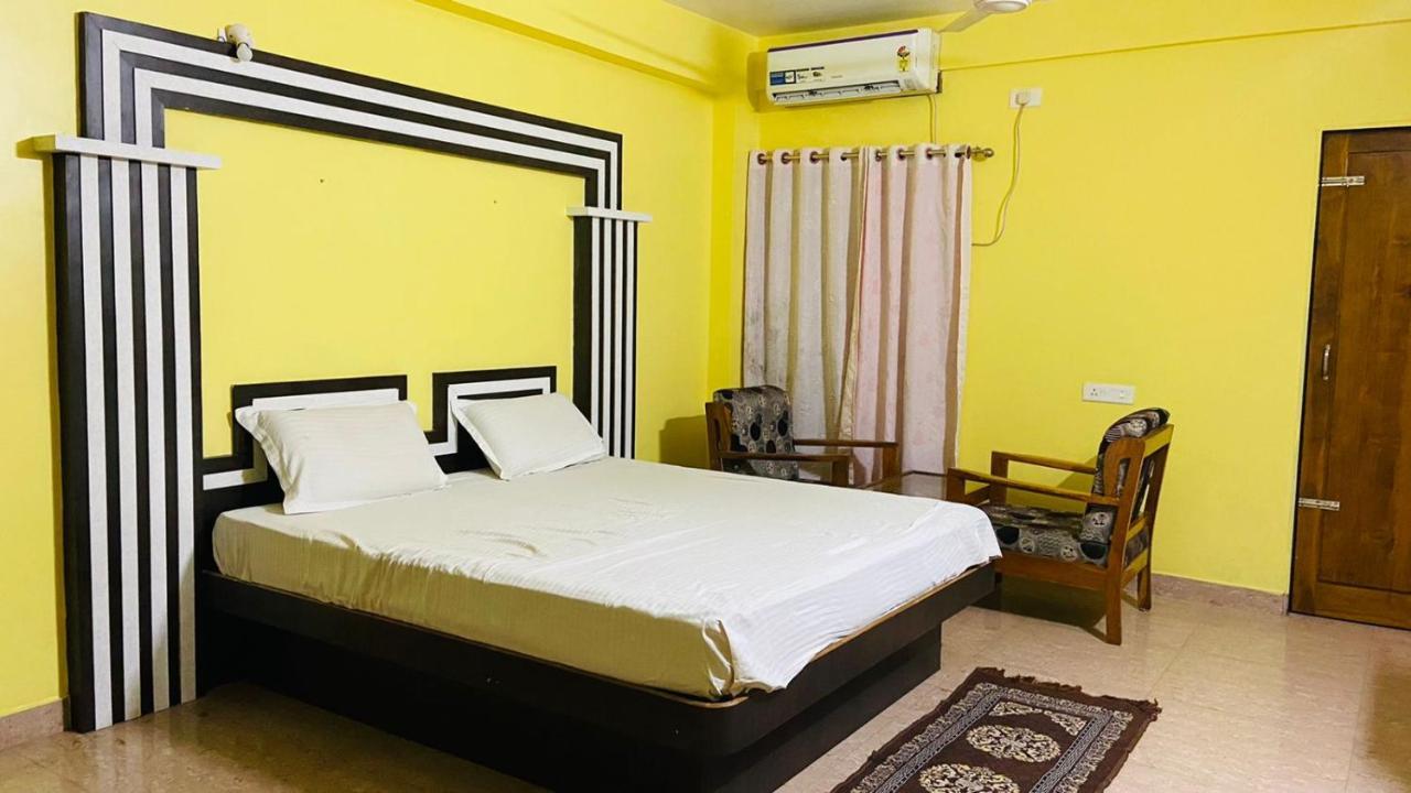 Hotel M J Residency Puri Exterior foto