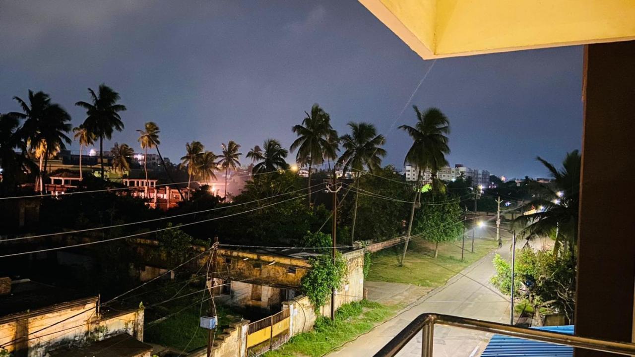 Hotel M J Residency Puri Exterior foto