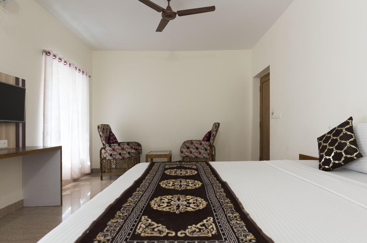 Hotel M J Residency Puri Exterior foto