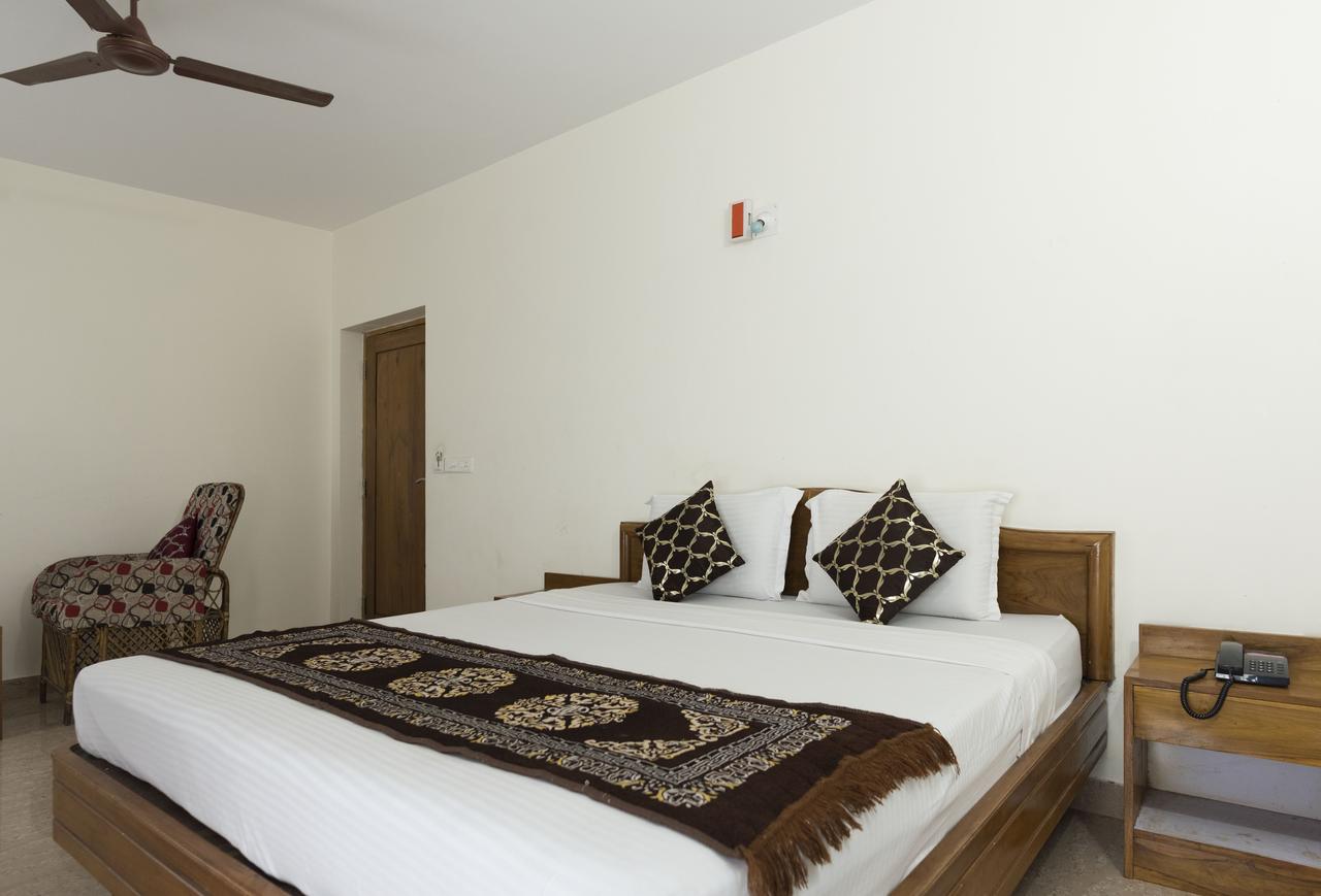 Hotel M J Residency Puri Exterior foto