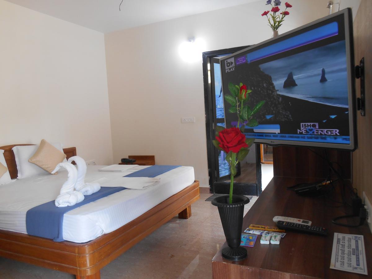 Hotel M J Residency Puri Exterior foto