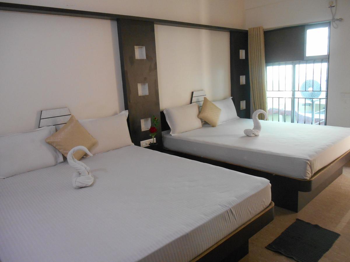 Hotel M J Residency Puri Exterior foto
