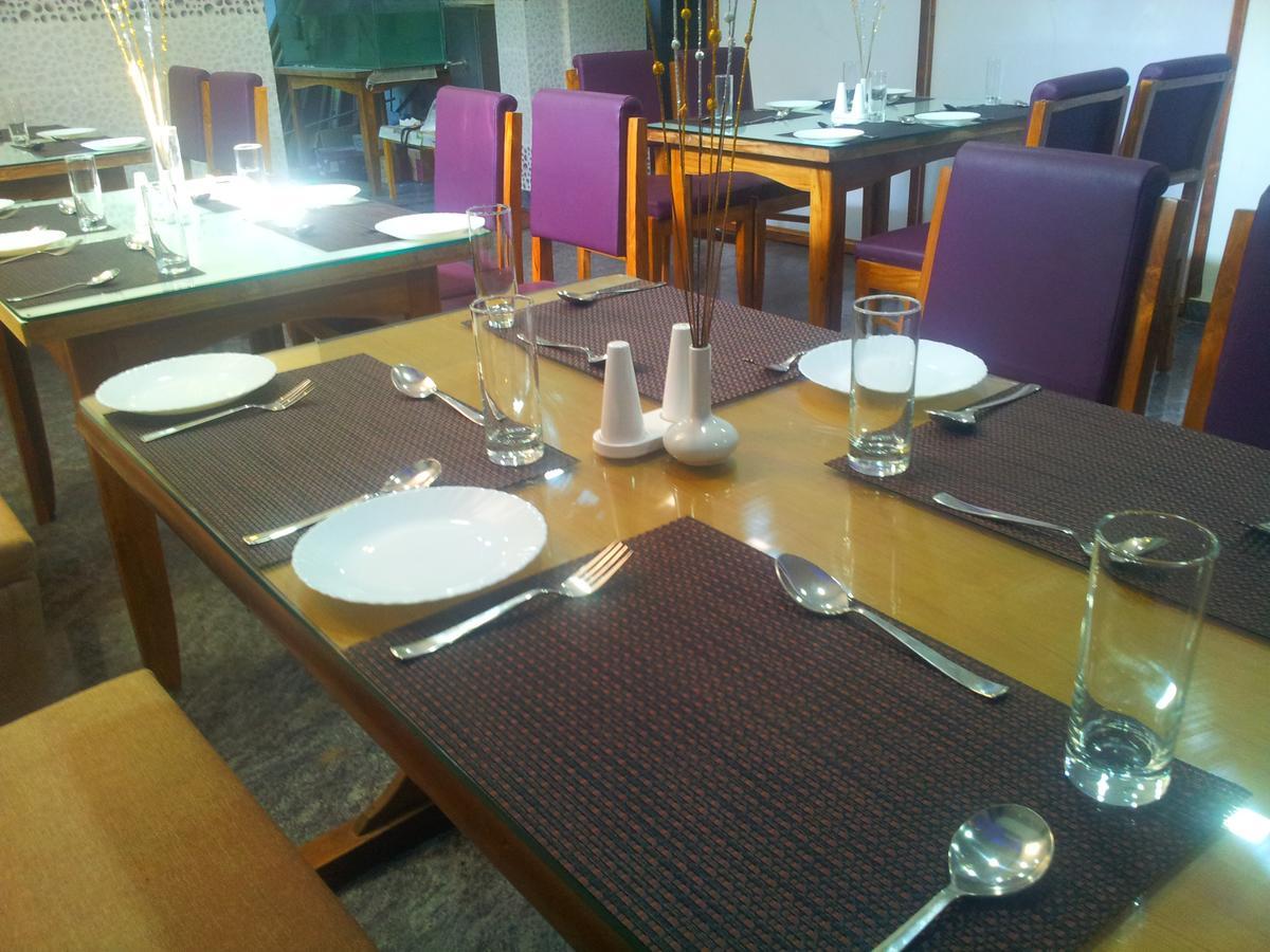 Hotel M J Residency Puri Exterior foto